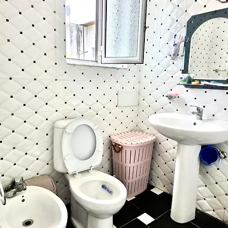 Lear Διαμέρισμα *