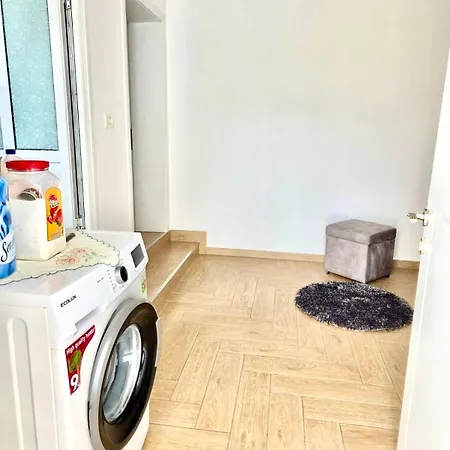 Lear Apartment