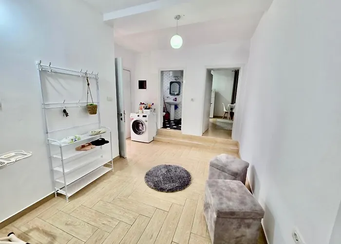 Lear Apartment Berat